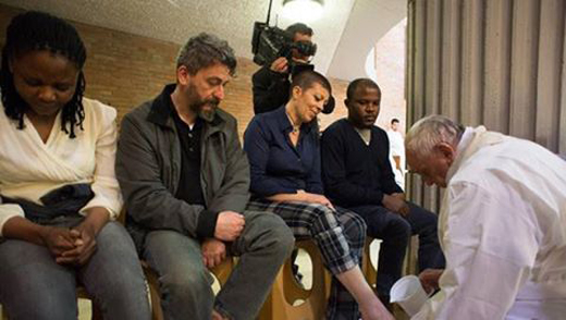 pope washing f...
